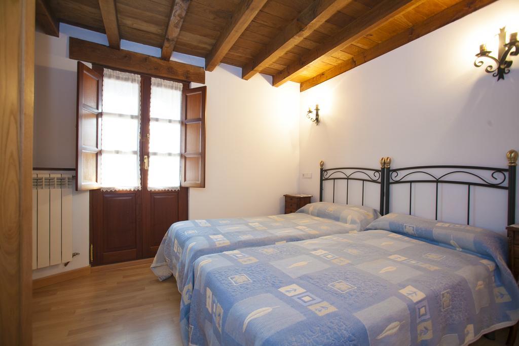 El Cabanon De Pimiango Guest House Room photo